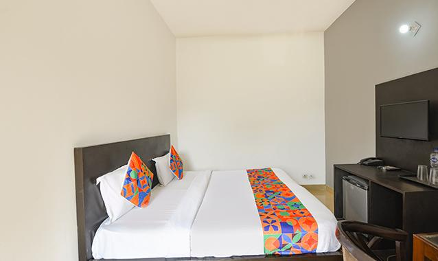 fabhotel surajkund residency