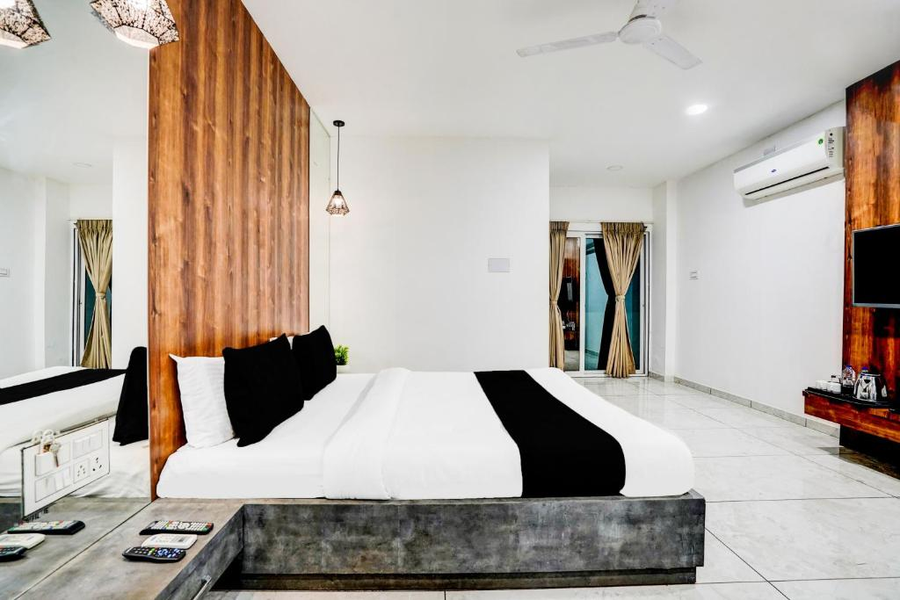 collection o rajpipla bus terminal formerly rajniwas