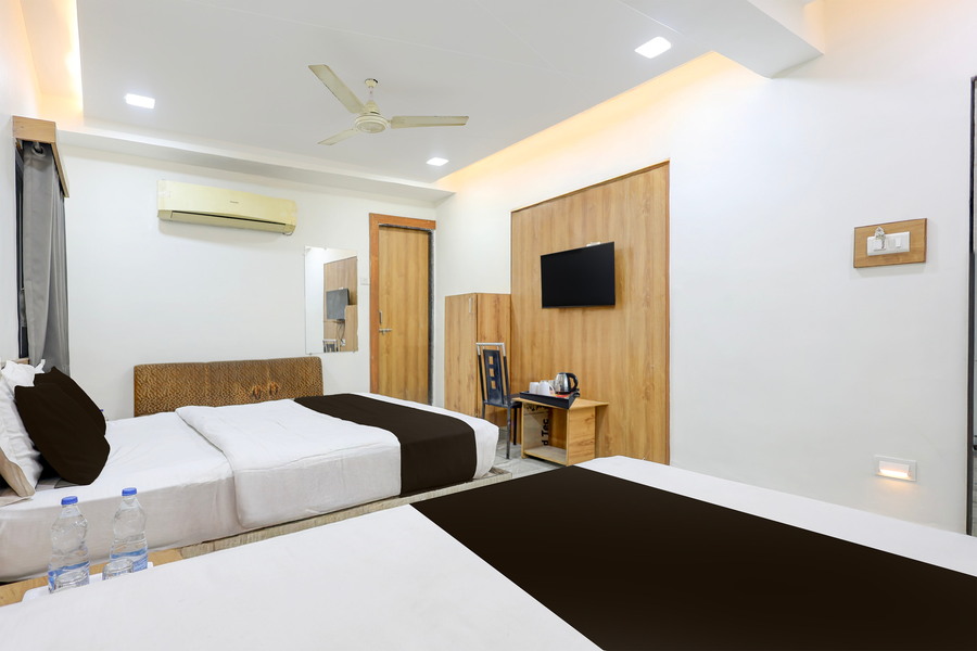 collection o odhav circle formerly hotel new balaji