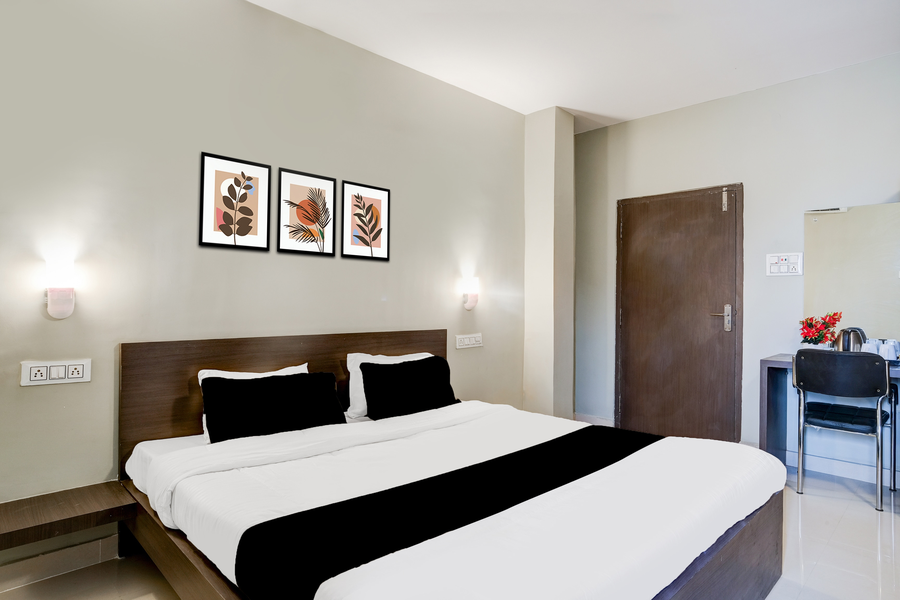 super hotel o dlf phase 1 metro station gurugram