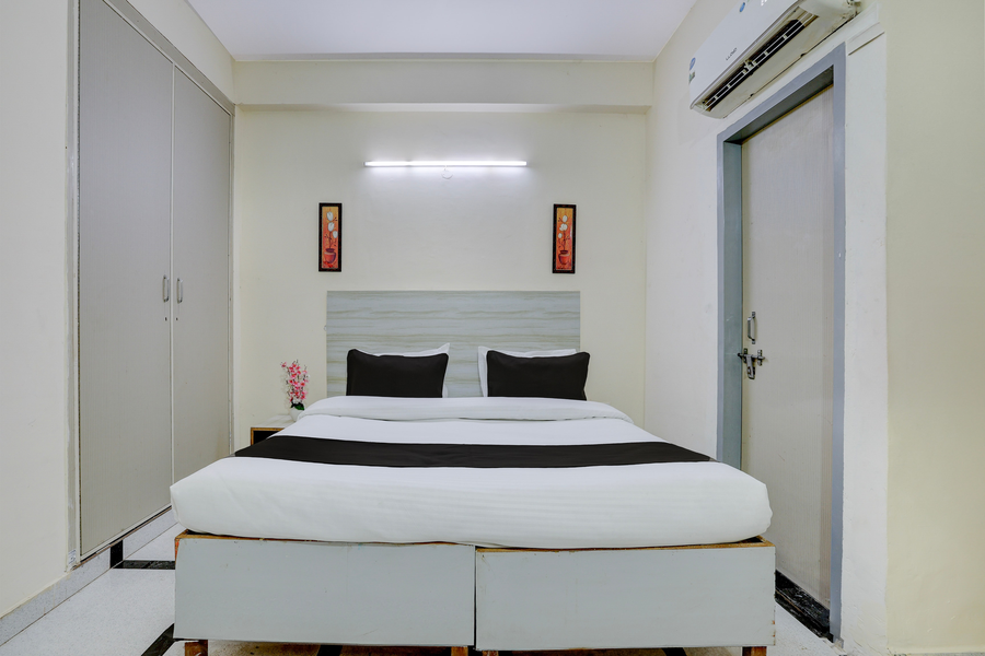 super hotel o dlf phase 1 metro station gurugram