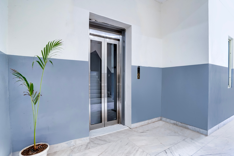 super hotel o dlf phase 1 metro station gurugram