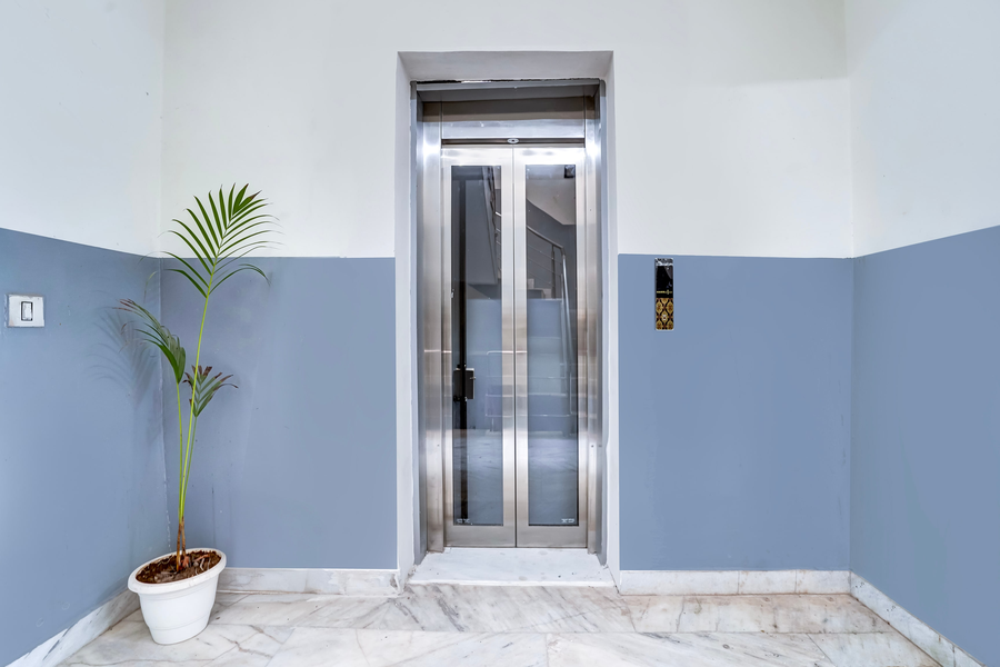 super hotel o dlf phase 1 metro station gurugram