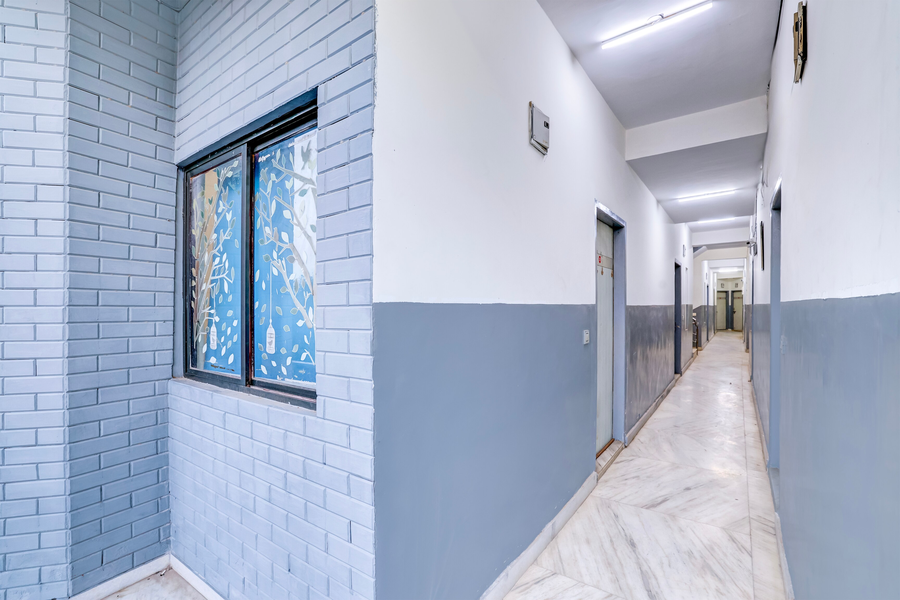 super hotel o dlf phase 1 metro station gurugram