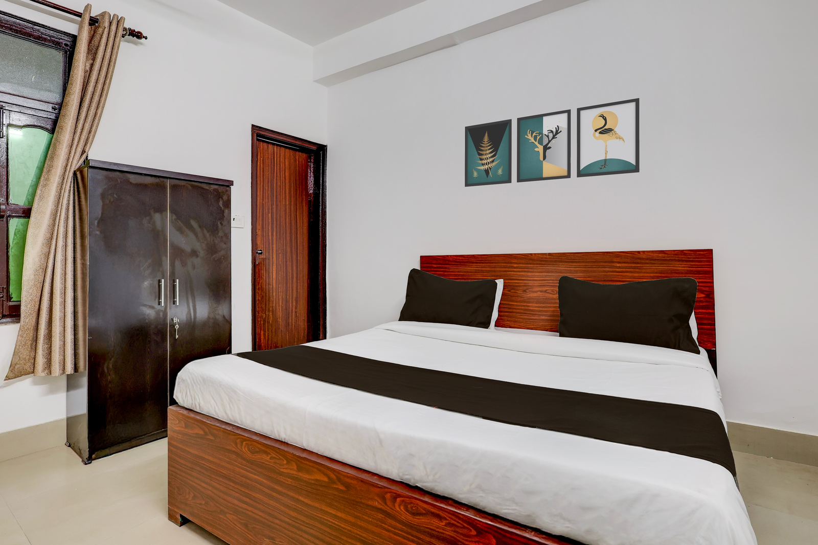 super hotel o sector 4 manraj complex gurugram