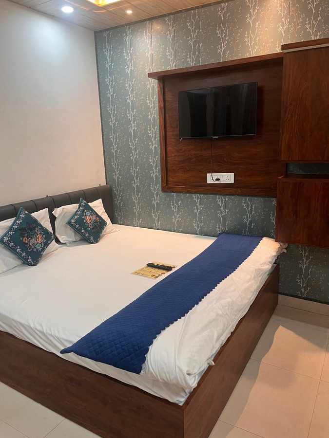 ganga view shree ishan dev inn