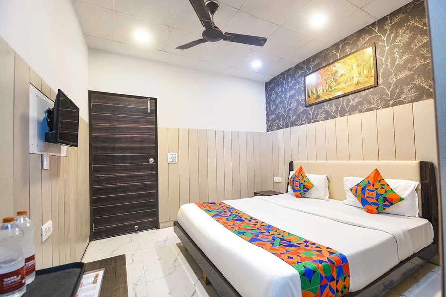 fabhotel mannat paschim vihar