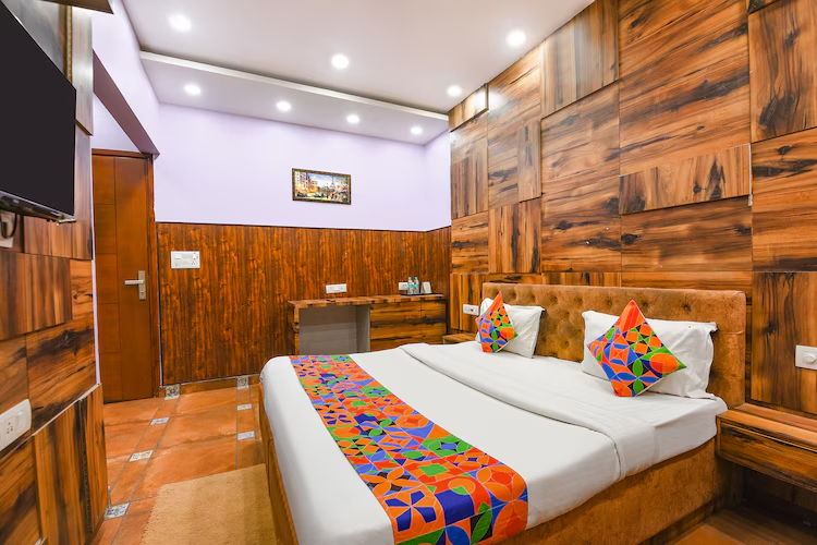 fabhotel mannat shalimar bagh