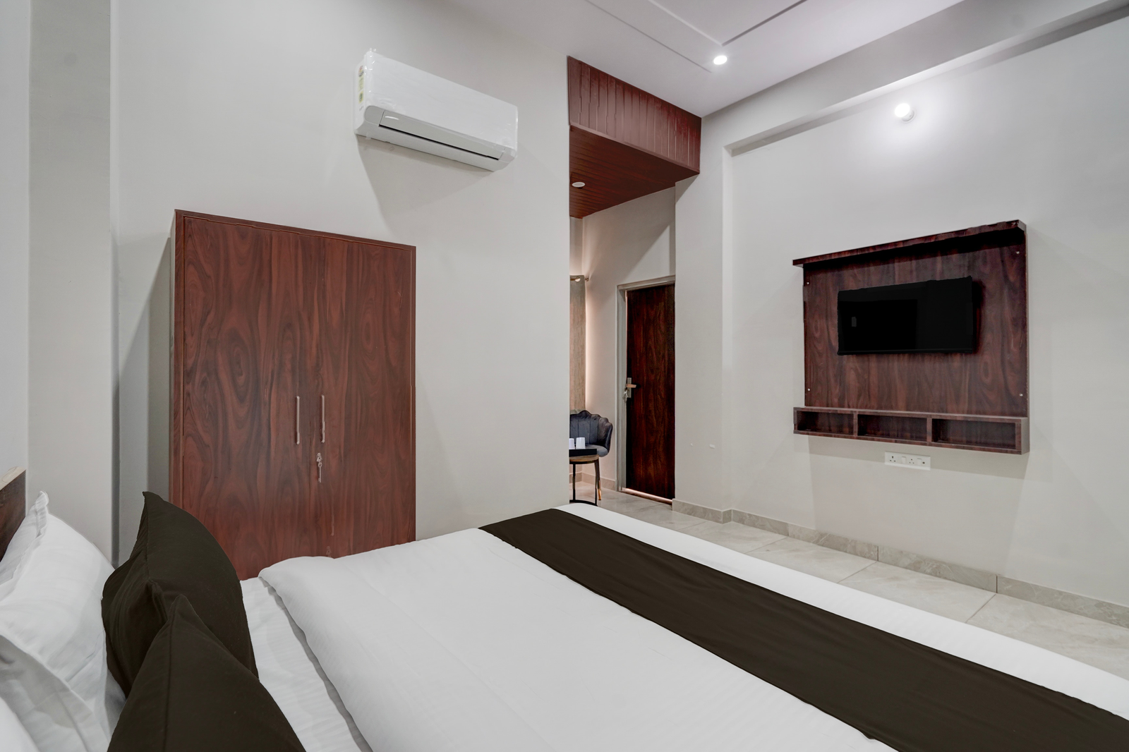 super collection o kesar crossway jaipur formerly laxmi palace