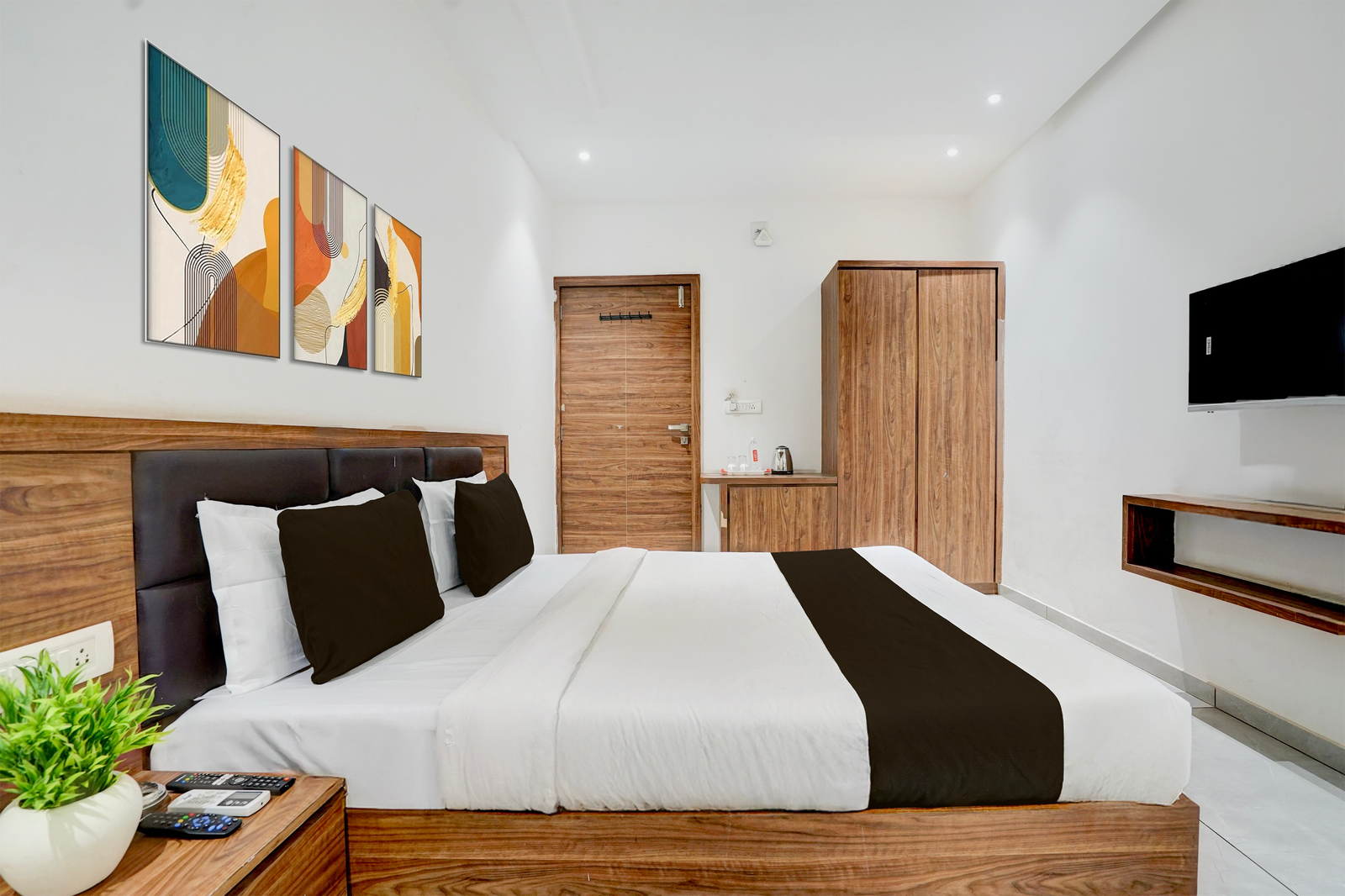 collection o kalol junction formerly hotel prime land