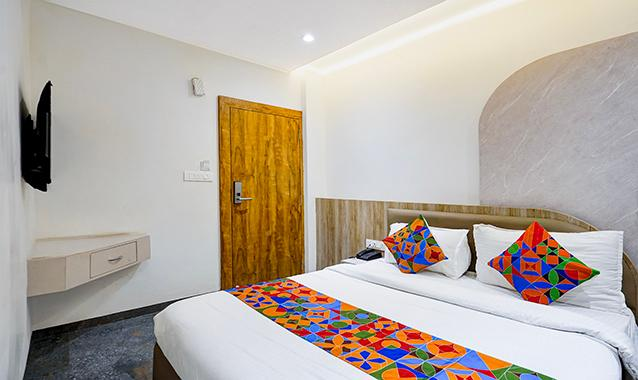 fabhotel cosmos green