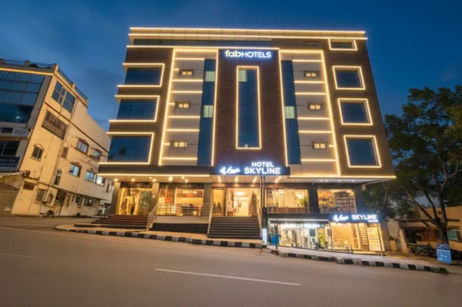 Fabhotel Skyline,,3 star