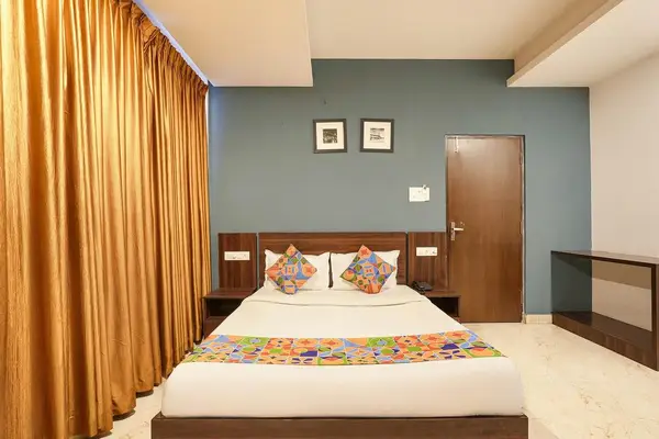 fabhotel skyline