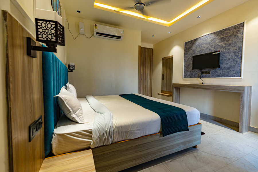 chandrika green resorts near prem mandir