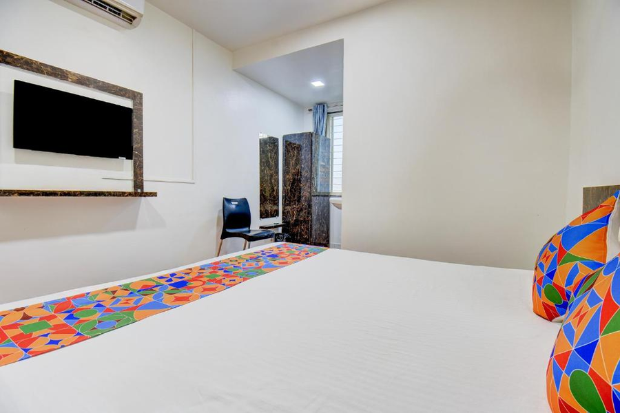 fabhotel world king