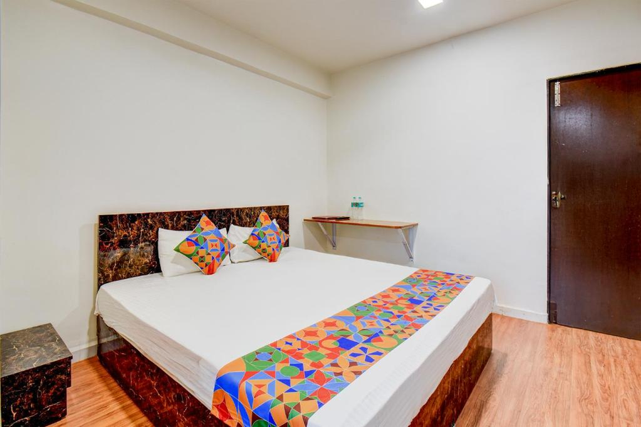fabhotel world king