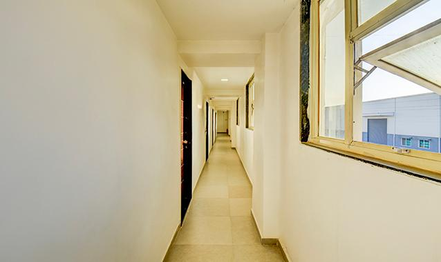 fabhotel world king