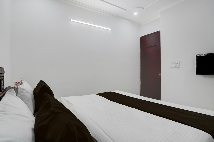 super townhouse sector 46 huda market