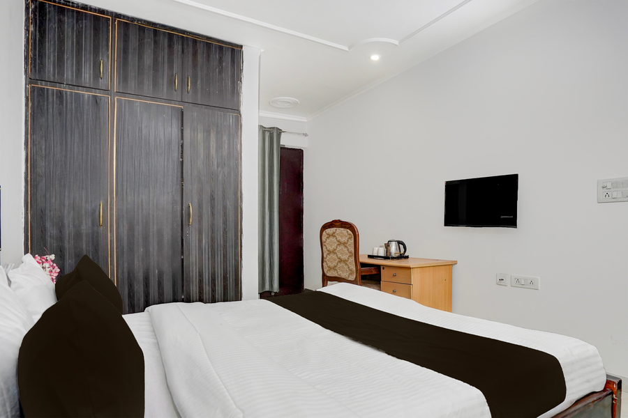 super townhouse sector 46 huda market