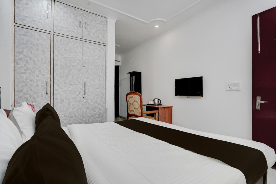 super townhouse sector 46 huda market