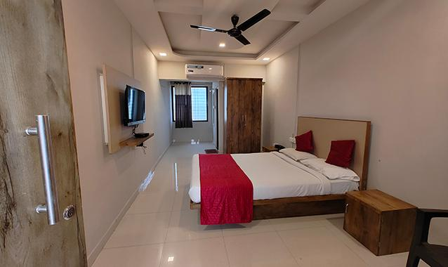 Fabhotel Ace Executive,LONIKAND,3 star