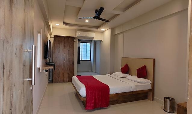 Fabhotel Ace Executive,LONIKAND,3 star