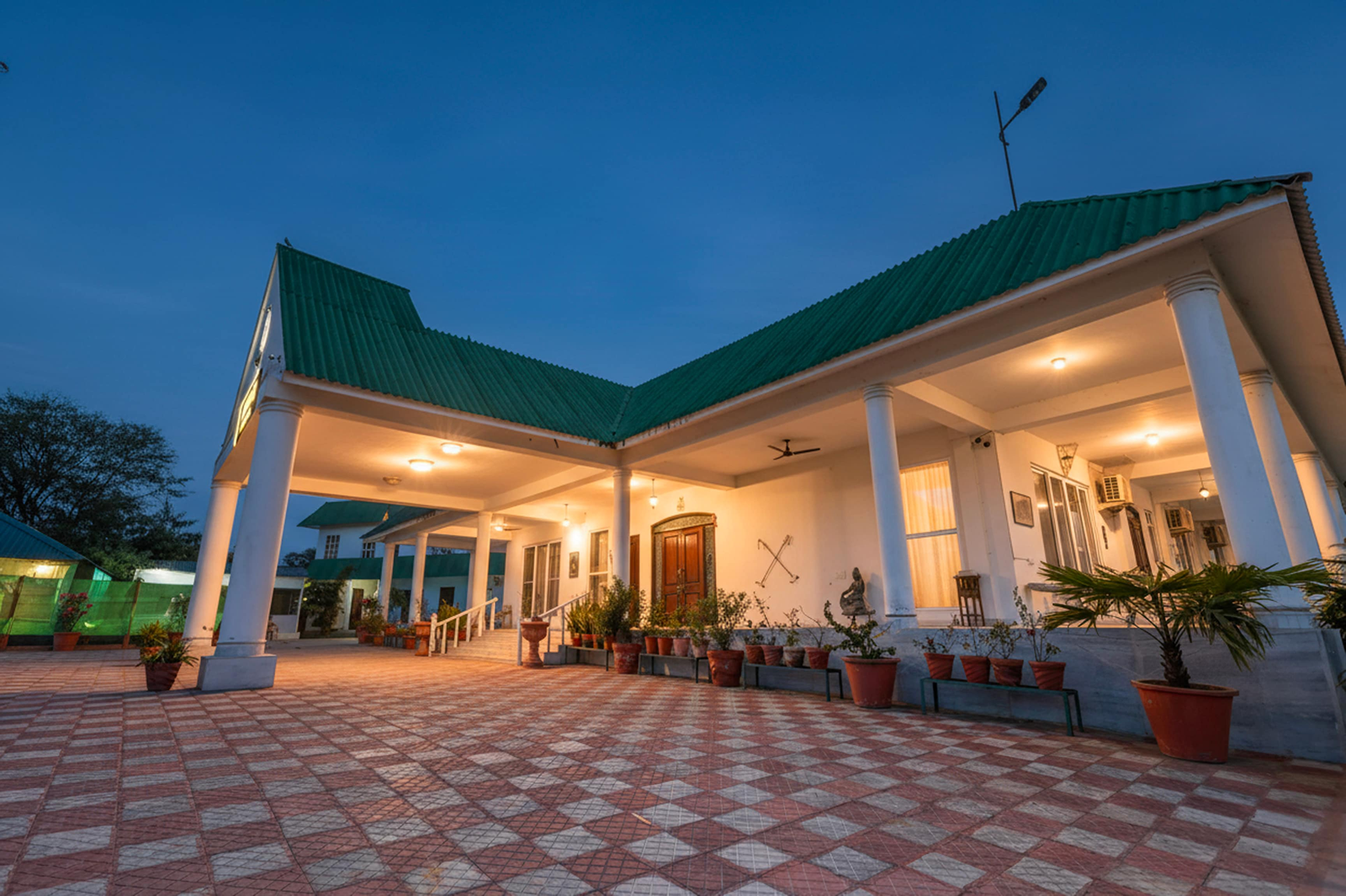 palette hotel and resort kalwar road jaipur formerly jai madhav resort