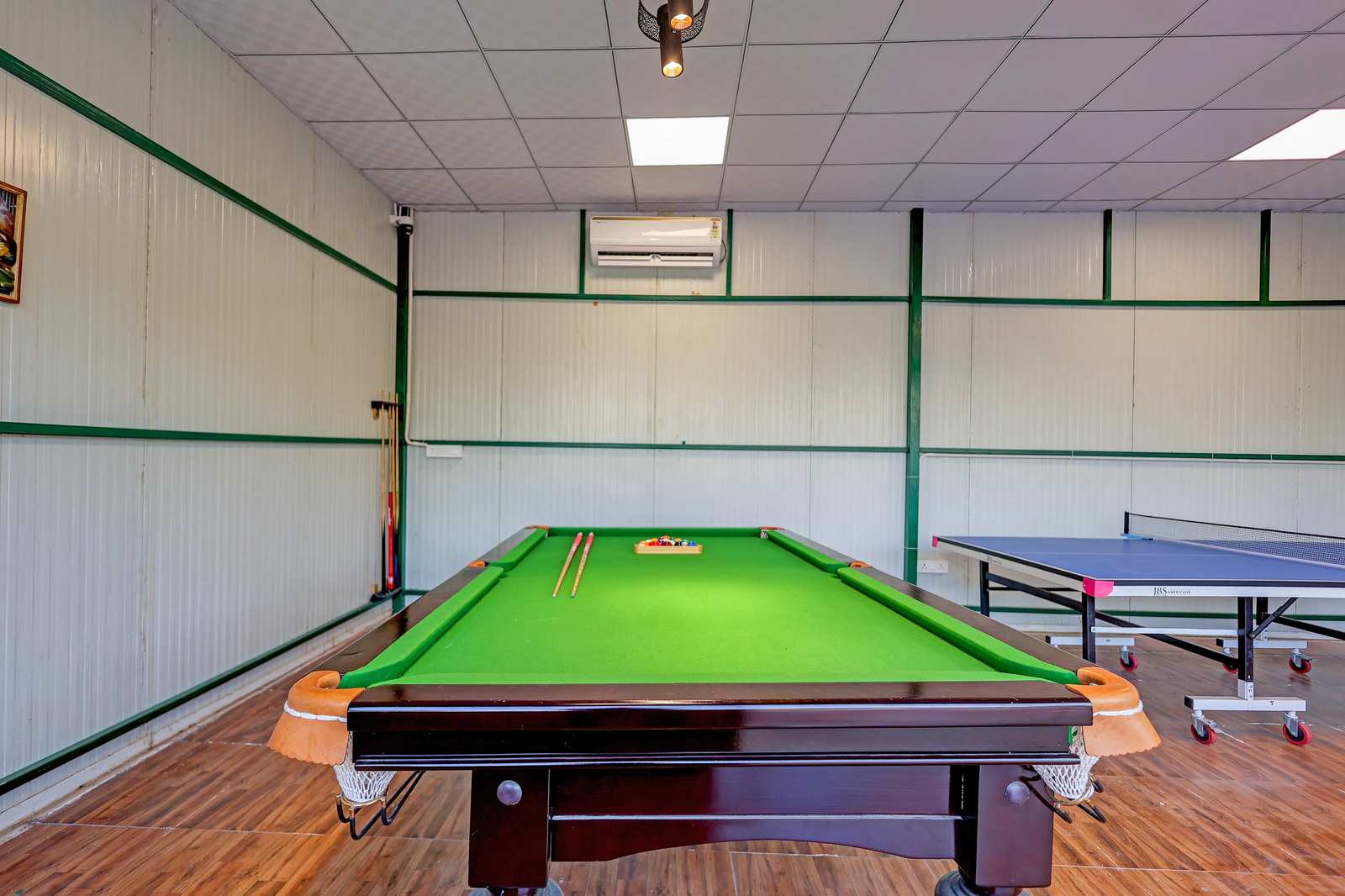 palette hotel and resort kalwar road jaipur formerly jai madhav resort