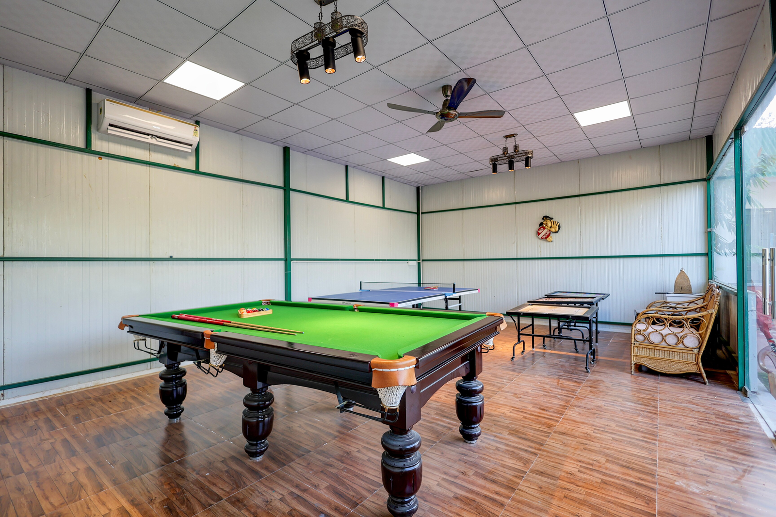 palette hotel and resort kalwar road jaipur formerly jai madhav resort