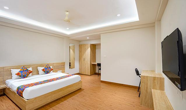 fabhotel white pearl