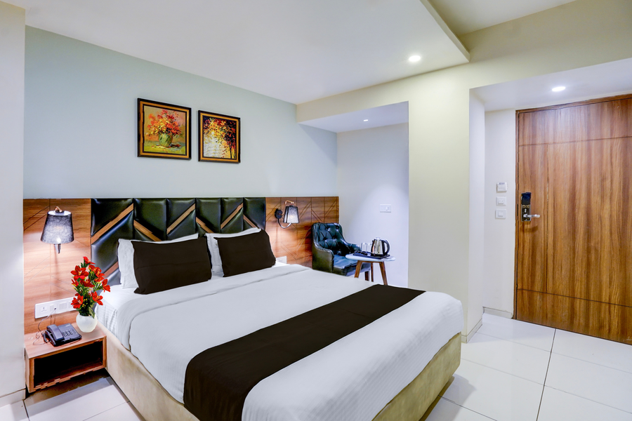 townhouse vadodara railway junction formerly hotel unique