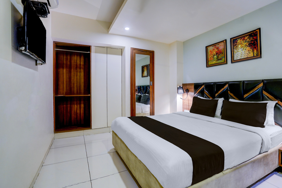 townhouse vadodara railway junction formerly hotel unique