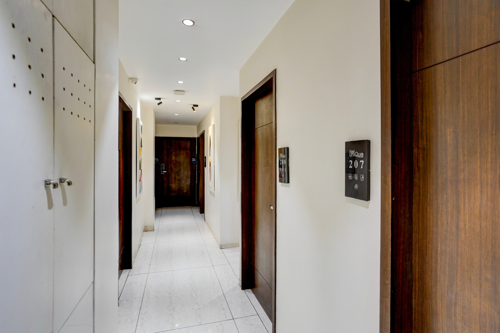 townhouse vadodara railway junction formerly hotel unique