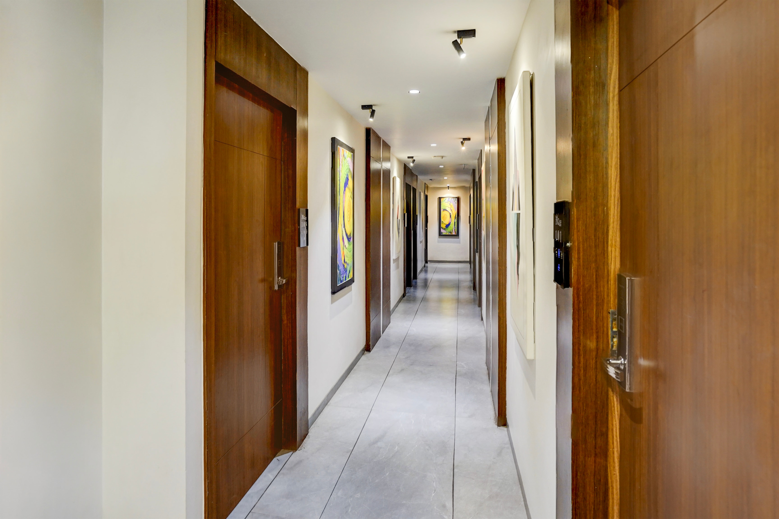 townhouse vadodara railway junction formerly hotel unique