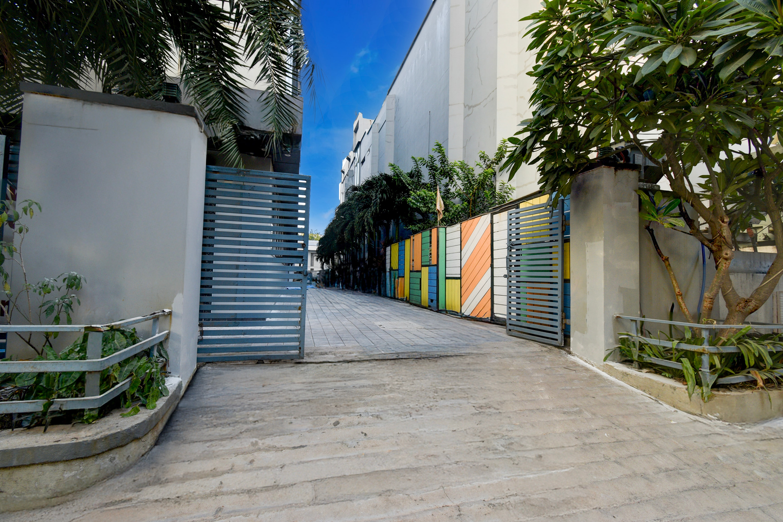 Super Collection O Erragadda Metro Station Formerly Golden Gate,India>>Hyderabad,3 star