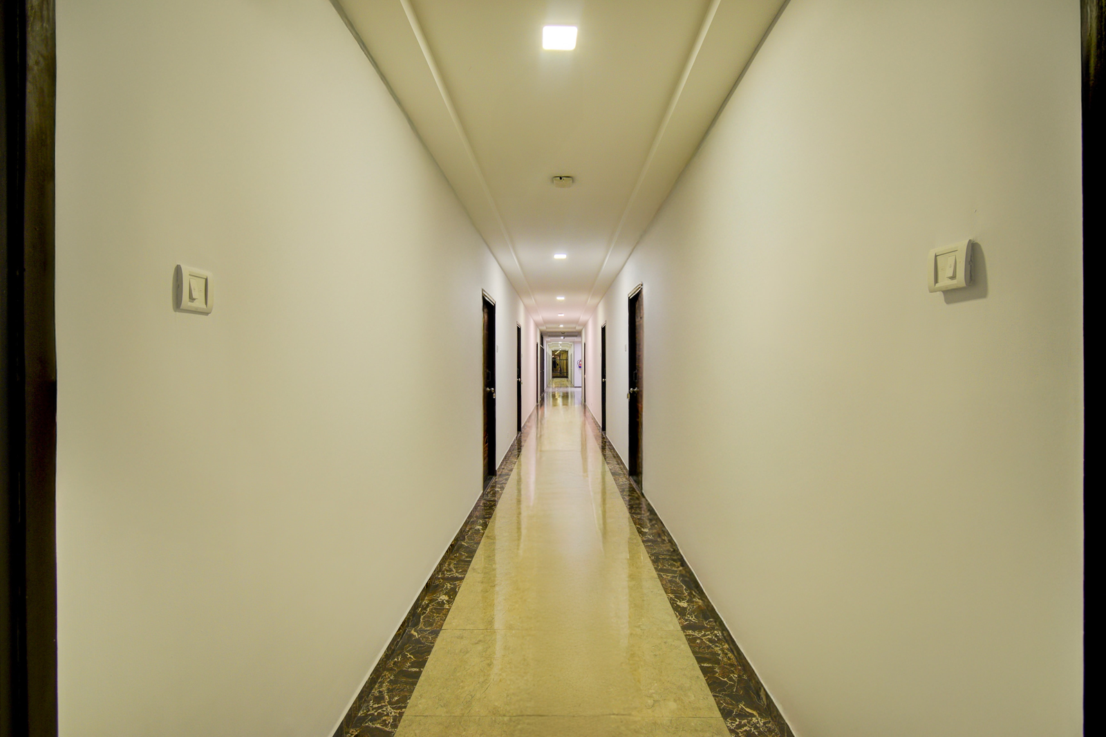 Super Collection O Erragadda Metro Station Formerly Golden Gate,India>>Hyderabad,3 star