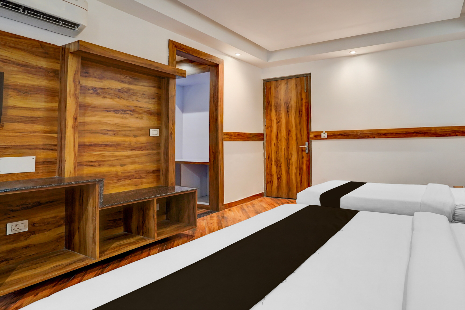 super townhouse railway road katra formerly the amro