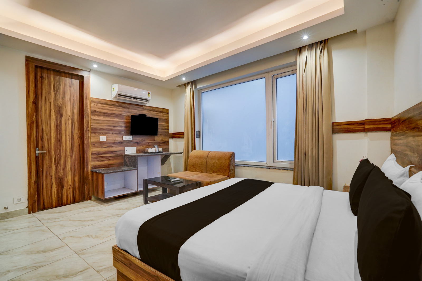 super townhouse railway road katra formerly the amro