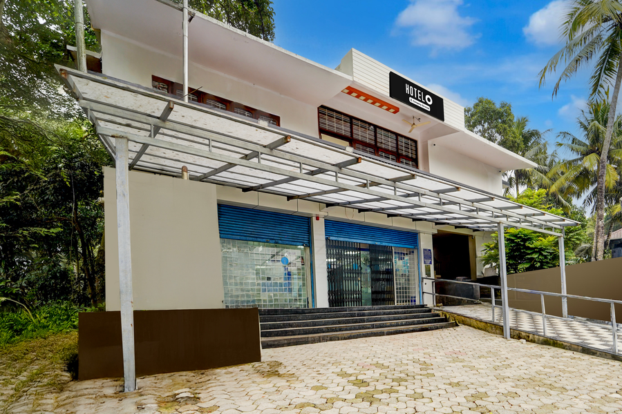 super hotel o csir pappanamcode formerly ambadi guest house