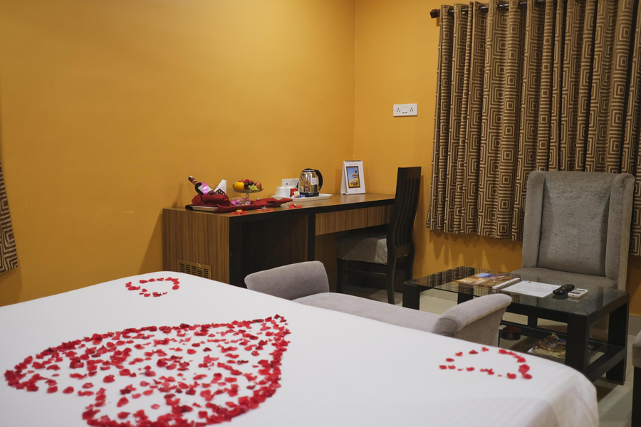 hotel sonar bangla mukutmanipur