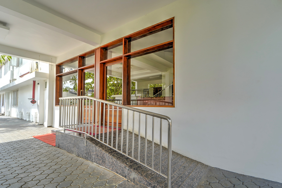 super collection o rto office uzhavoor formerly hotel zodiac