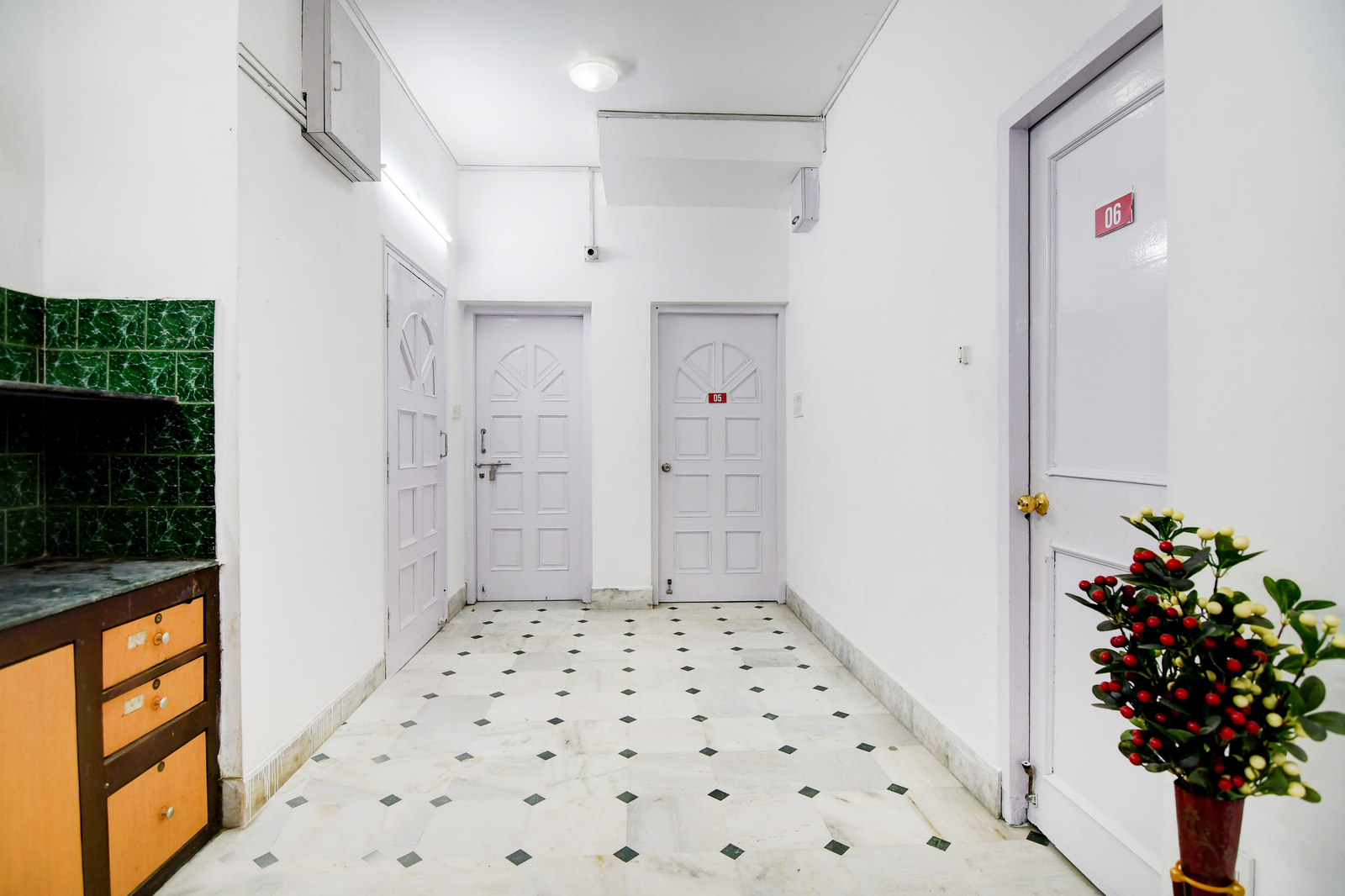 super collection o jyotirindra nandi metro station kolkata formerly hotel manurama