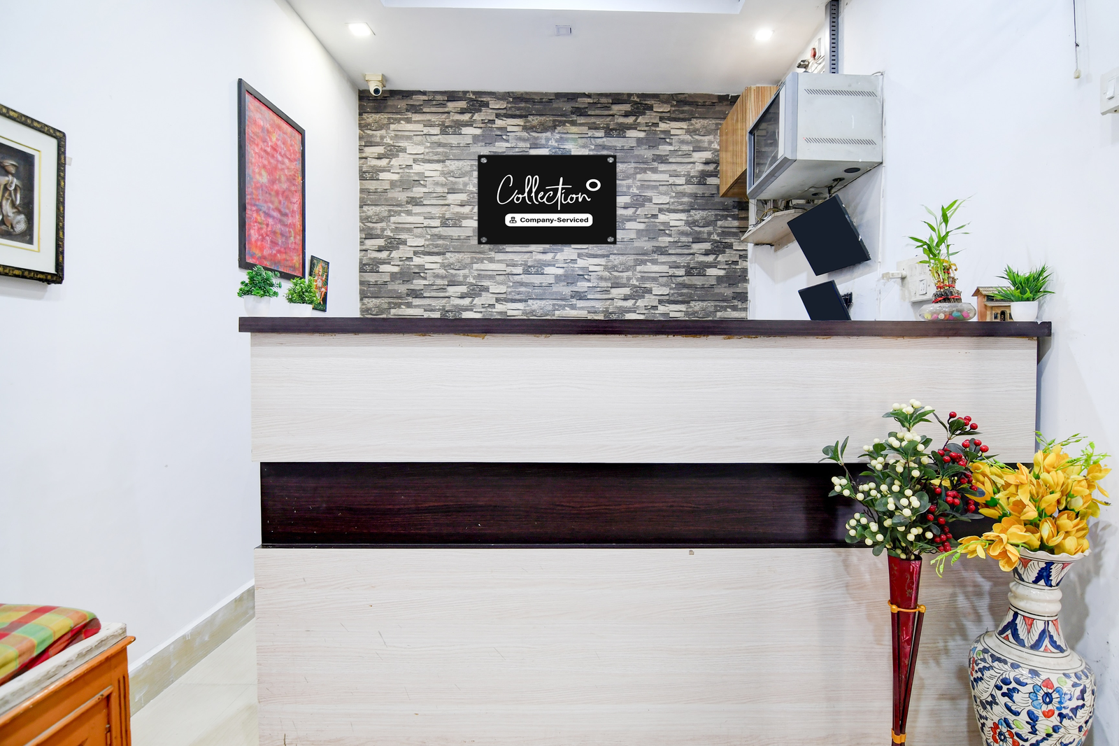 super collection o jyotirindra nandi metro station kolkata formerly hotel manurama