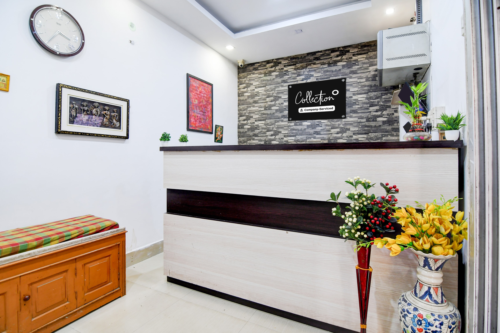 super collection o jyotirindra nandi metro station kolkata formerly hotel manurama