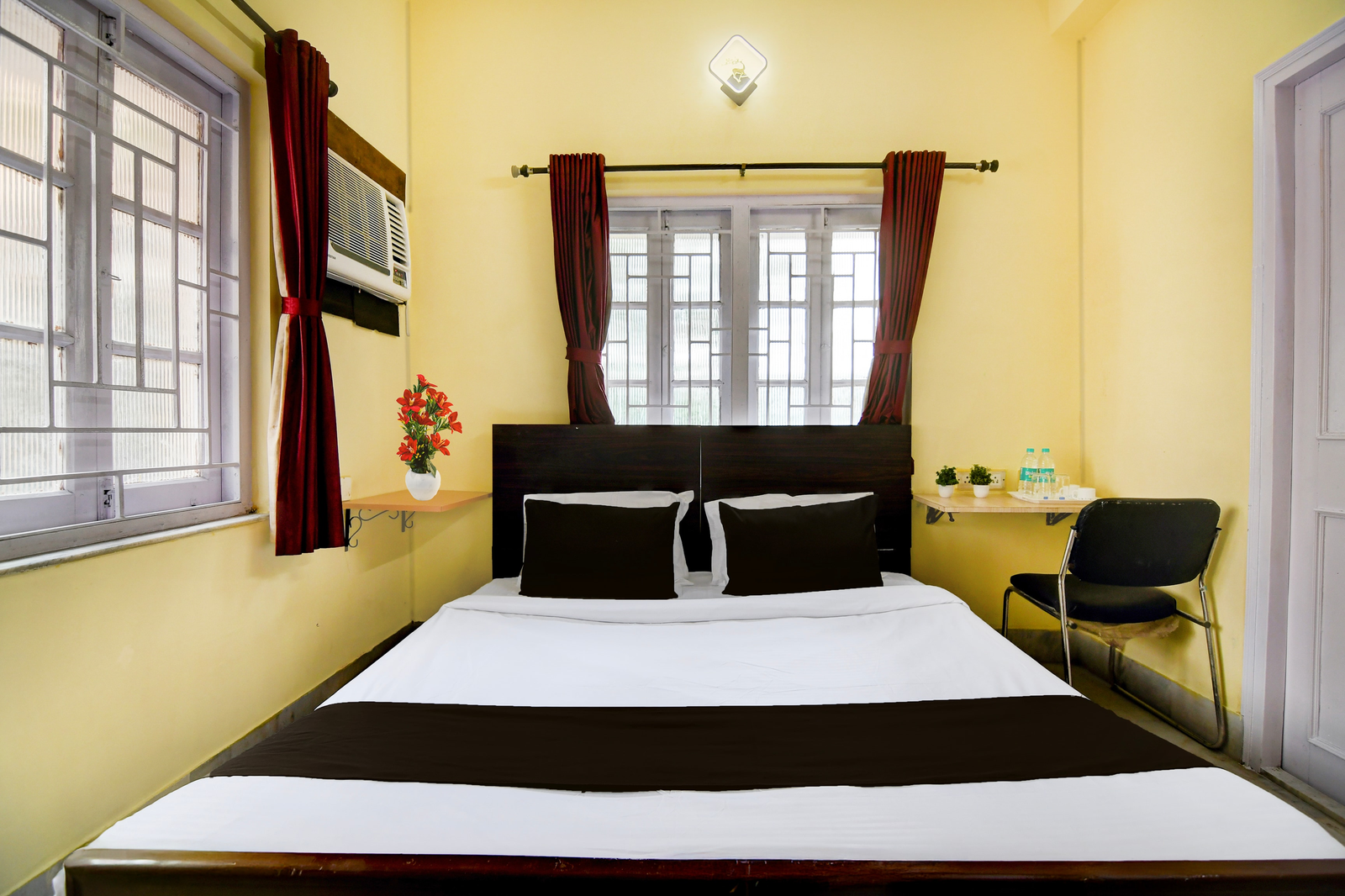 super collection o jyotirindra nandi metro station kolkata formerly hotel manurama