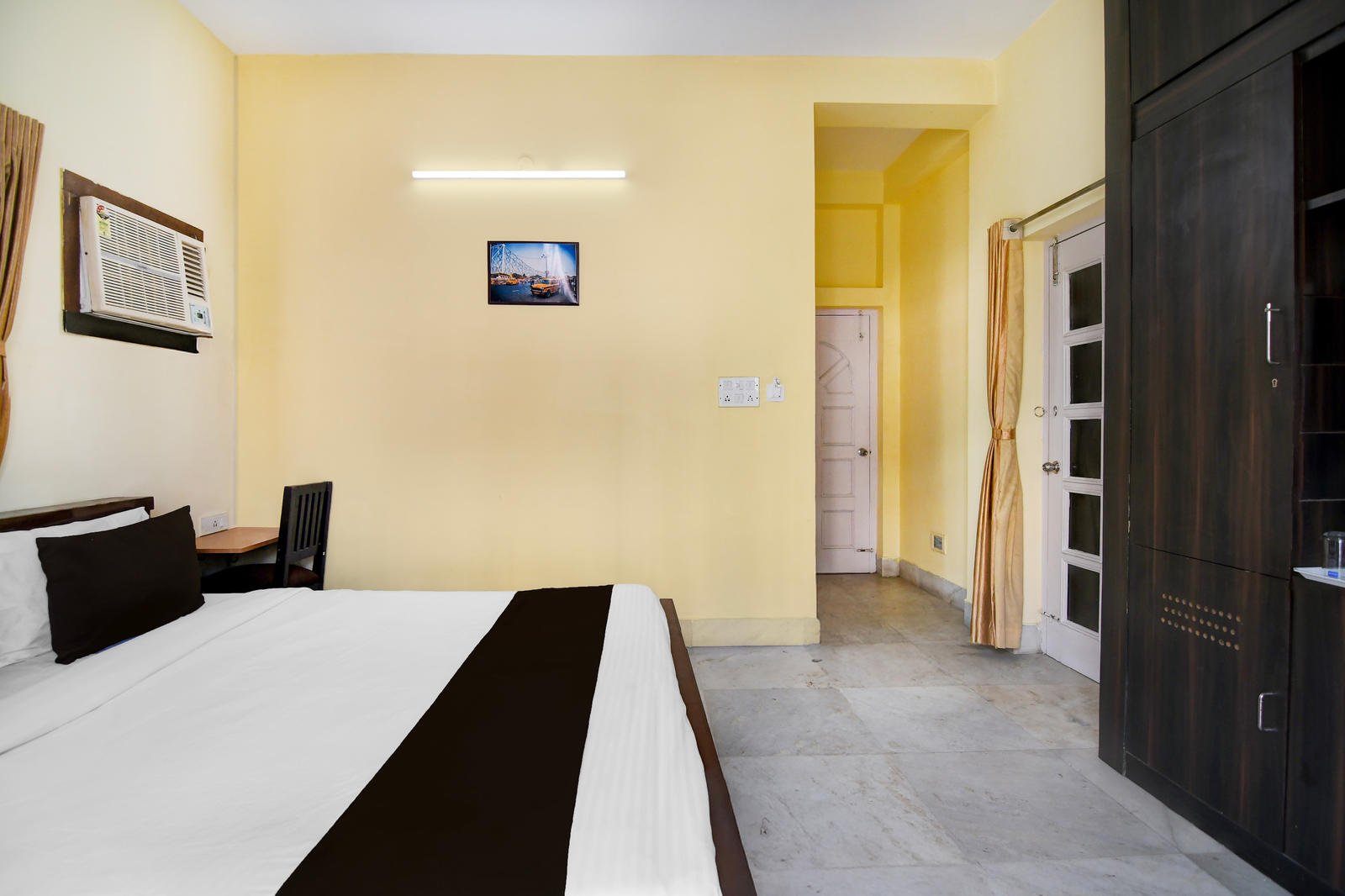 super collection o jyotirindra nandi metro station kolkata formerly hotel manurama