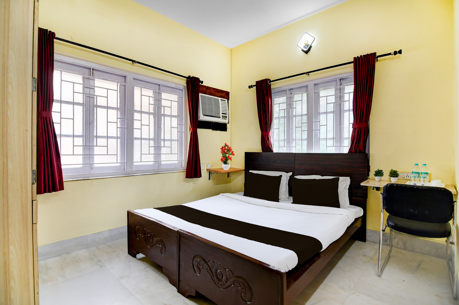 super collection o jyotirindra nandi metro station kolkata formerly hotel manurama