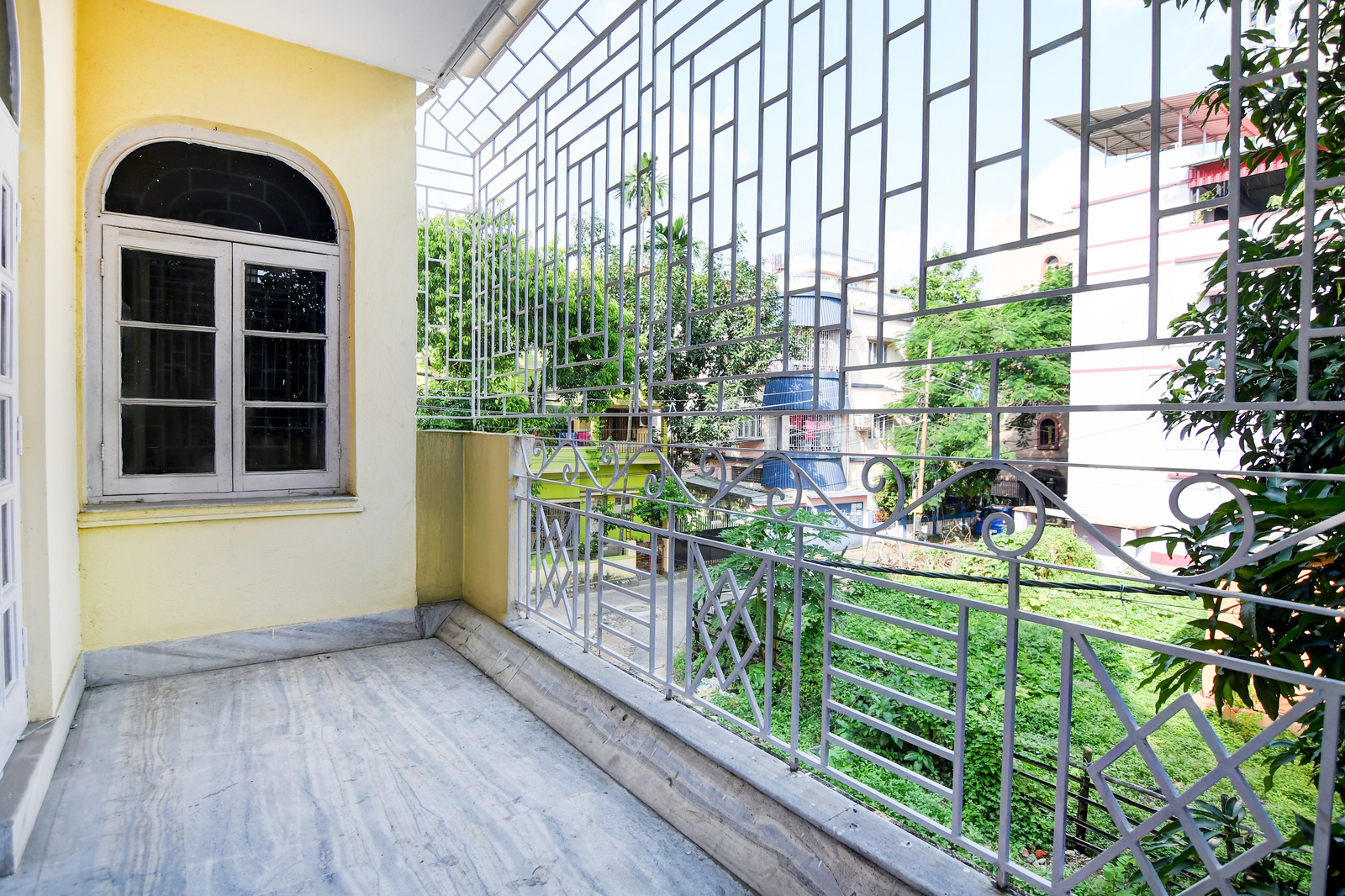 super collection o jyotirindra nandi metro station kolkata formerly hotel manurama