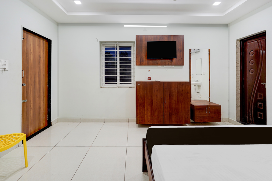 oyo collection o mini bypass nellore road formerly amr guest inn