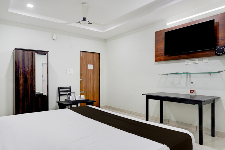 oyo collection o mini bypass nellore road formerly amr guest inn